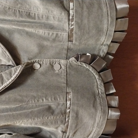 White House Black Market Blazer - Picture 4 of 7